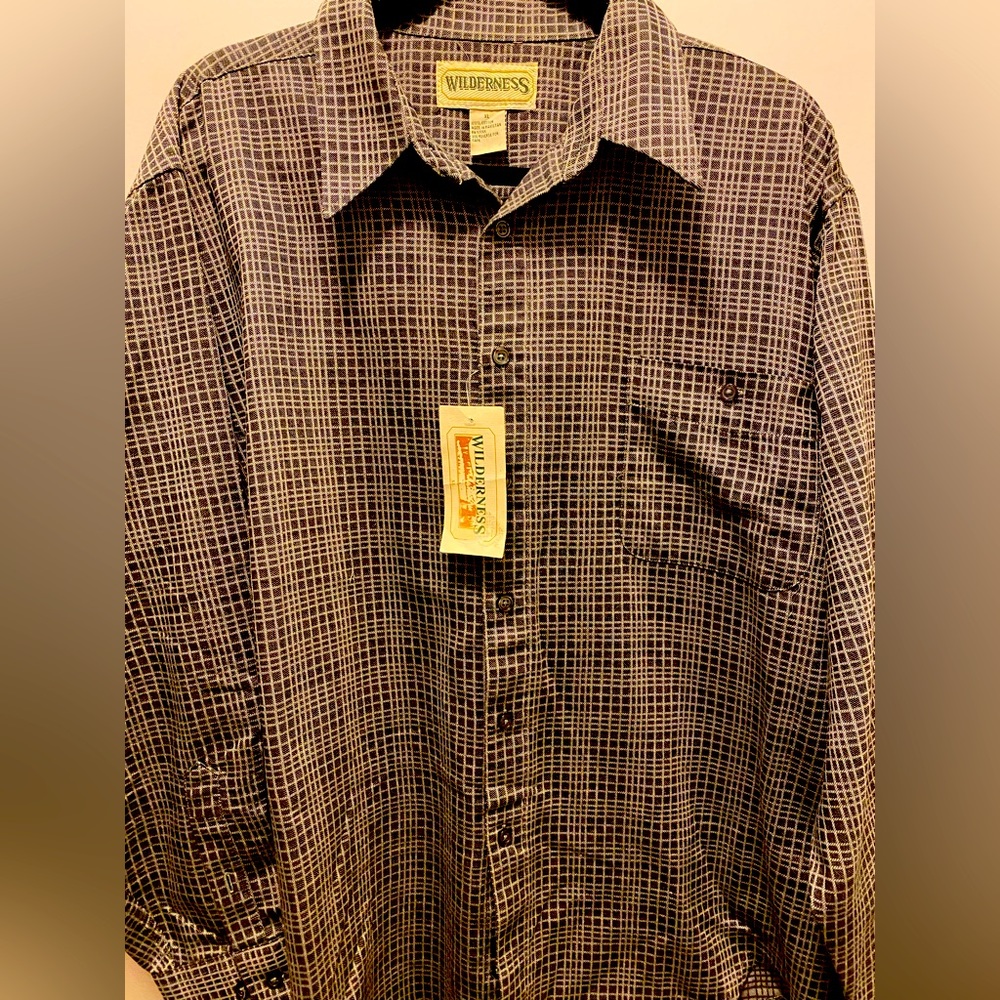 Wilderness Button Down Checkered Men’s Button Down Shirt~ Size XL